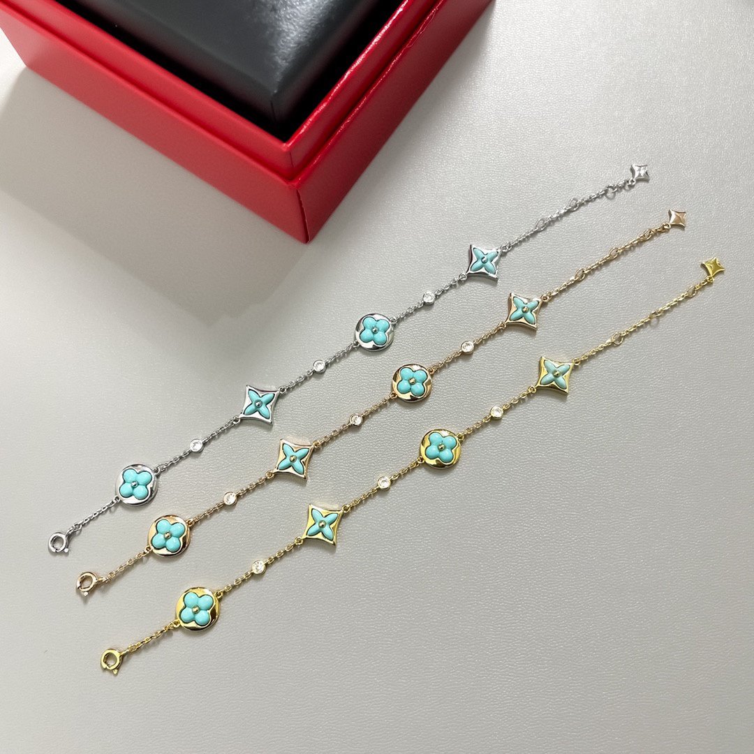 0d8a7873f54b1318530590abb1b8c698 Louis Vuitton LV Bracelet - Image 1