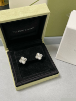 Van Cleef & Arpels Earrings - Image 8
