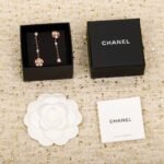 Chanel Extrait de Camélia transformable earrings - Image 5