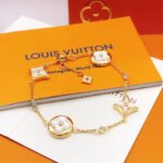 Louis Vuitton LV Color Blossom BB Multi-Motifs Bracelet,Gold, White Mother-of-Pearl And Diamonds - Bracelet
