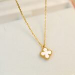 Van Cleef & Arpels Alhambra pendant, Two Size - Necklace - Image 6