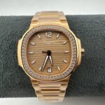 Patek Philippe Nautilus Watch, Rose gold, diamonds, Diameter: 35.2 mm - Image 2