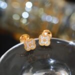 Van Cleef & Arpels Earrings - Image 5