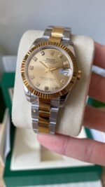Rolex Datejust Rolex watch, Oystersteel, Yellow Gold, Classic Size - Image 4