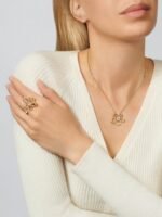 Van Cleef & Arpels Flowerlace pendant, Yellow gold, diamonds, Small model - Image 2