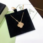 Van Cleef & Arpels Alhambra Pendant, Two Size - Necklace - Image 6