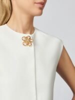 Van Cleef & Arpels Flowerlace clip pendant, Yellow gold, diamonds, Large model - Image 4