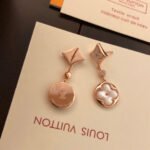 Louis Vuitton LV Color Blossom Long Earrings, Pink Gold, White Mother-Of-Pearl And Diamonds - Earrings - Image 5