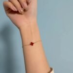 Van Cleef & Arpels Sweet Alhambra Bracelet - Image 9