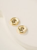 Cartier Juste un Clou hoop earrings, Small model, Yellow gold - Image 11