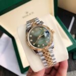 Rolex Datejust Rolex watch, Oystersteel, Yellow Gold, Classic Size - Image 2