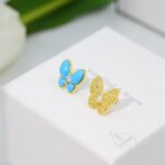 Van Cleef & Arpels Two Butterfly earrings, Yellow gold, diamonds - Image 3