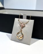 Louis Vuitton Color Blossom Necklace, Pink Gold, Pink Mother-Of-Pearl, White Mother-Of-Pearl And Diamond - Necklace - Image 7